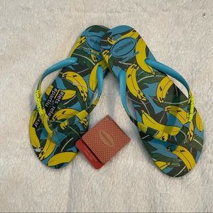 Havaianas with Banana Design